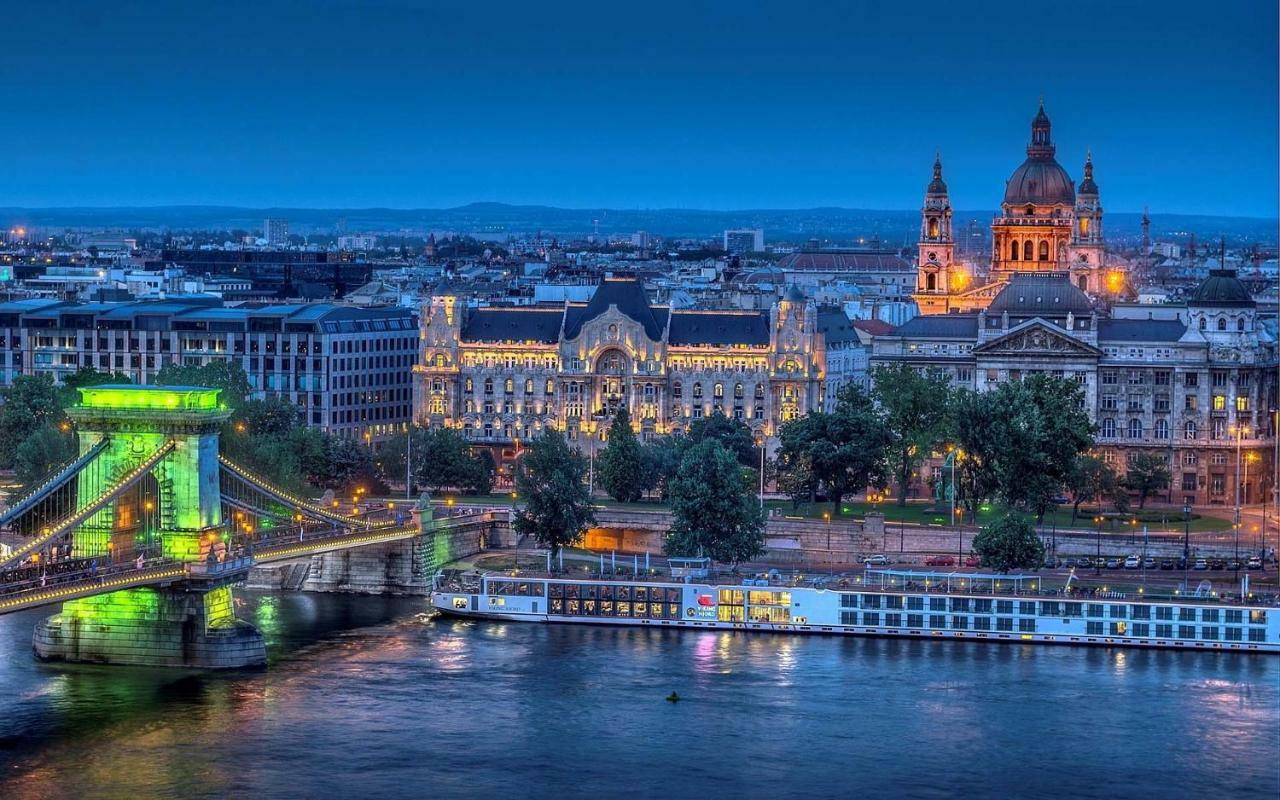 Parliament Apartment Budapeste Exterior foto